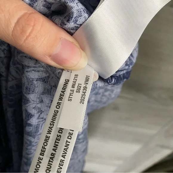 Madewell Blue and White Floral Paisley Midi Skirt sz 12 - Picture 9 of 10